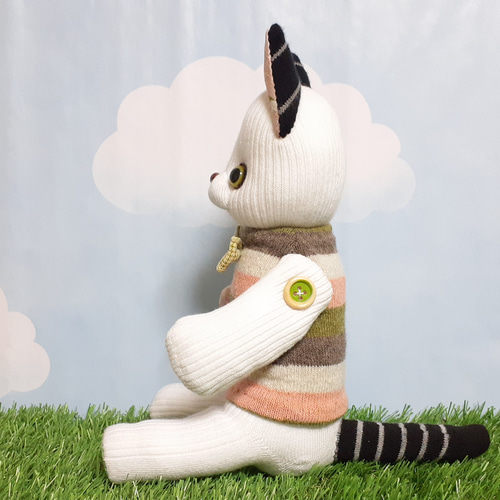 送料無料】白×黒の猫さん(ちいさなぬいぐるみつき)□靴下ぬいぐるみ