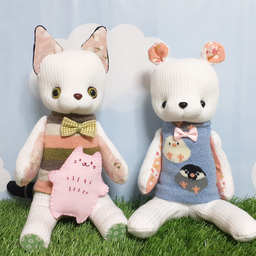 白×黒の猫さん(ちいさなぬいぐるみつき)□靴下ぬいぐるみ/ソックドール