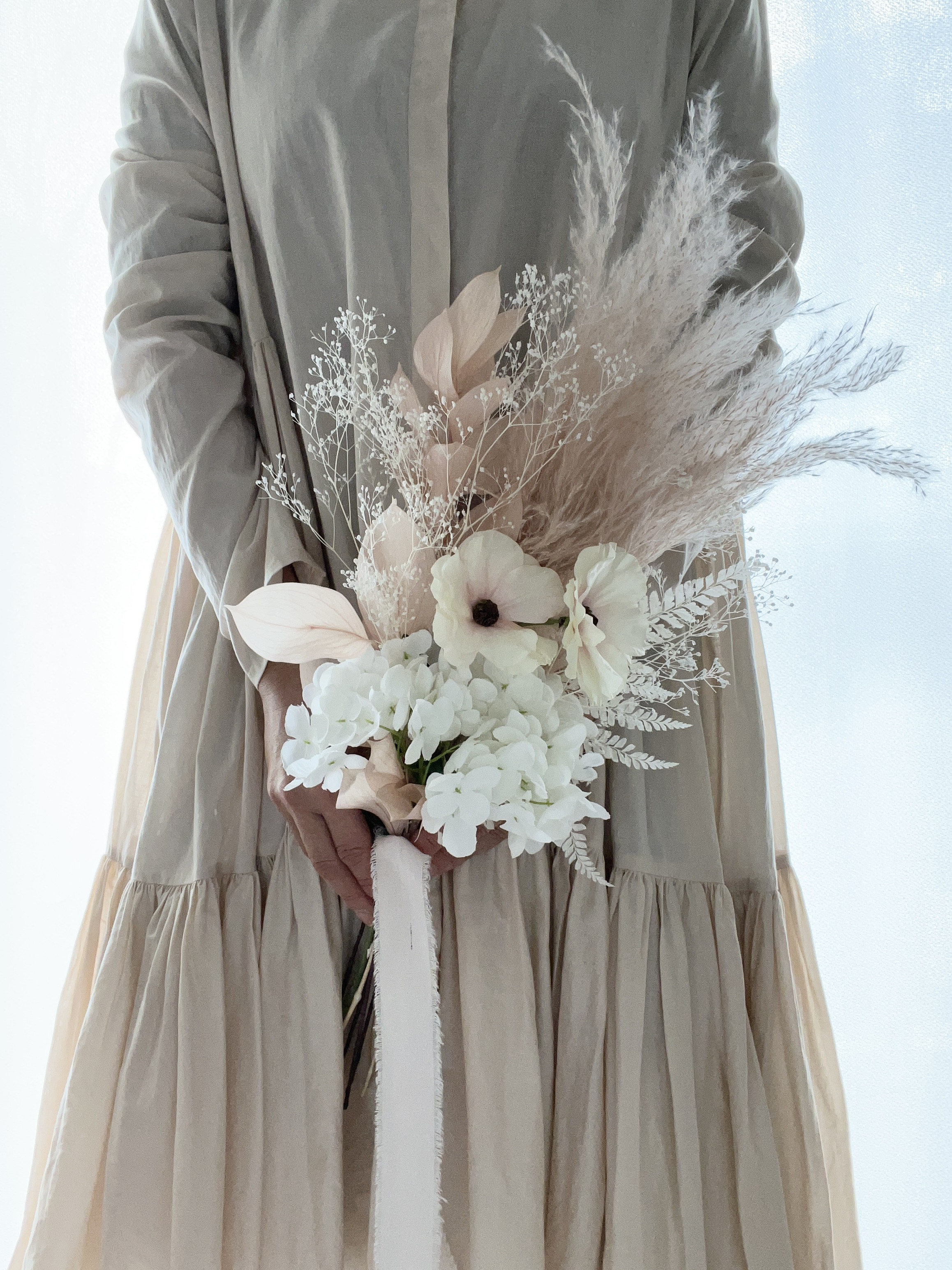 紫陽花とかすみ草のピンクブーケ