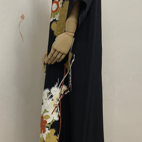 NO:8【プロ仕立て】着物リメイク&黒留袖 正絹Aラインワンピース NO:8【プロ仕立て】着物リメイク&黒留袖 正絹Aラインワンピース