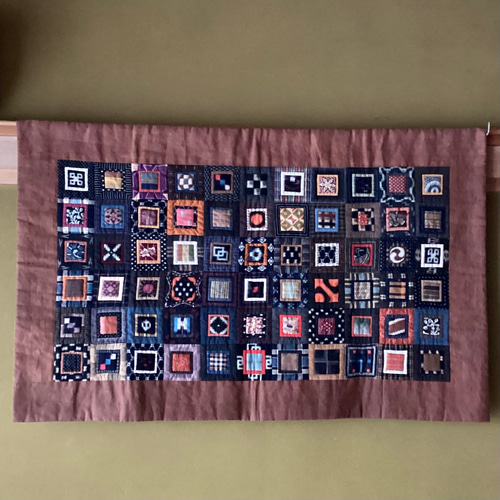 古布のパッチワークのタペストリー 66個つなぎ その他インテリア雑貨