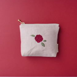 《名入れ》薔薇＊リネンの手刺繍ファスナーポーチ(マチ付き) 1枚目の画像