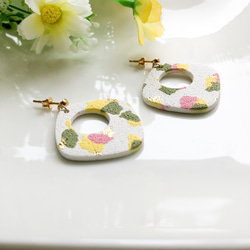 春色の角丸スクエアピアス/イヤリング/ポリマークレイ/シンプル/個性的 4枚目の画像