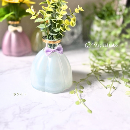 Mario Valentino？　陶器製花瓶 ピンクと緑のストライプ Mario Valentino？ 陶器製花瓶 ピンクと緑のストライプ