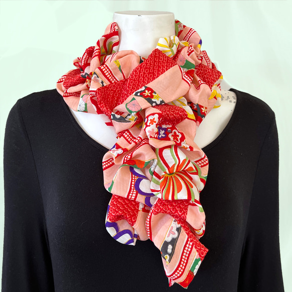 未使用　LEONARD PARIS シルクスカーフ 花柄 90cm イタリア 新品未使用花柄シルクスカーフ 90cm x 90cm 未使用 LEONARD PARIS