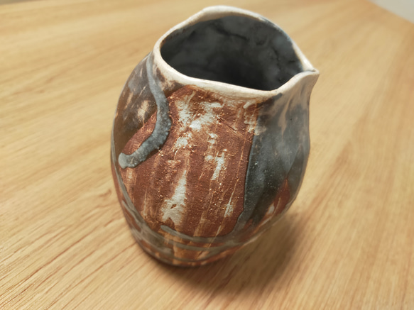 陶器で作った花瓶 4枚目の画像