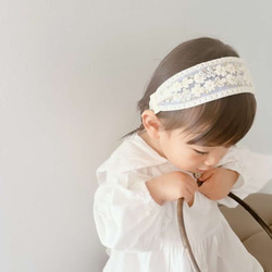 チュール　ヘアバンド　ベビー　キッズ　~awairo rosewhite~  子供用　赤ちゃん　白 7枚目の画像