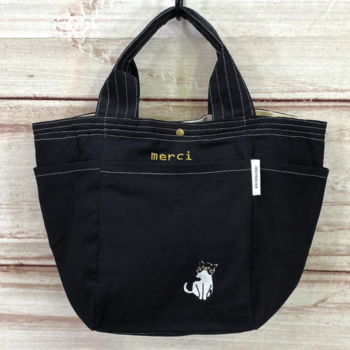 ハチワレ猫のワンポイント刺繍 ポケット付き コットン ミニトート