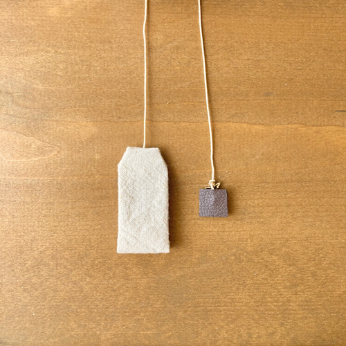 ハーブティーのしおり【ジャスミン】手刺繍 ブックマーカー《受注制作