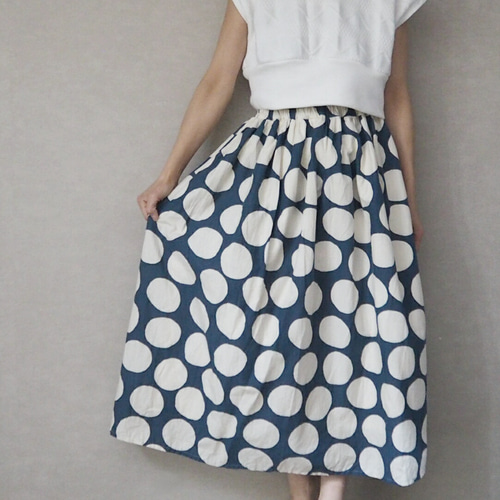 CASEY•CASEY ドット柄スカート ドット柄のイメージ｜CASEY CASEY