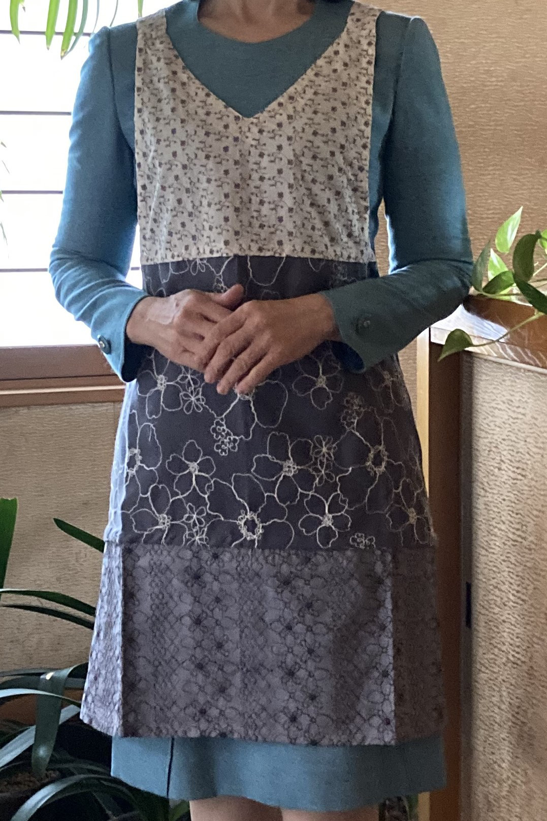 切替レースがオシャレなエレガントエプロン＃43