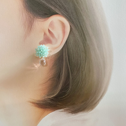 mint drop」ビーズフラワーピアス/イヤリング 春色ミントグリーン  