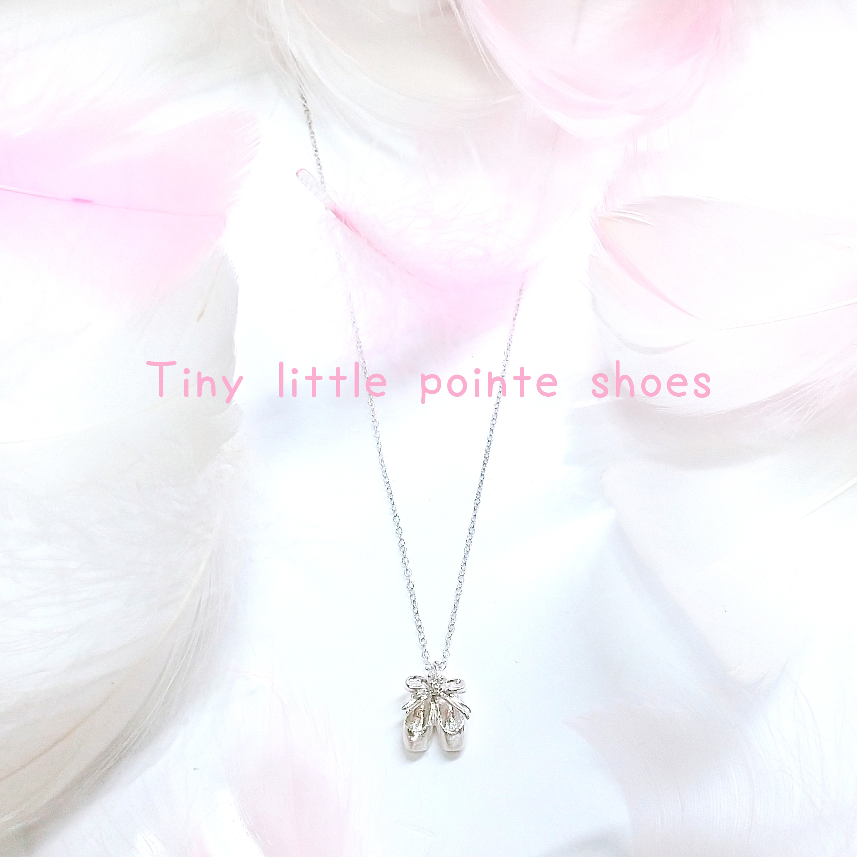 手作りタイニーリトル ポワントペンダント