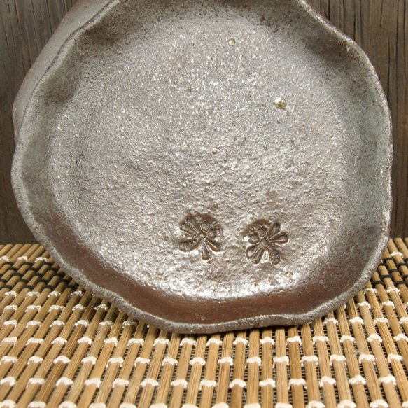 陶器 小皿　赤土・トンボ印２枚組【230321】 4枚目の画像