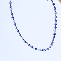 きらめく紫陽花色　青紫のビーズネックレス　ソーダライト 5枚目の画像
