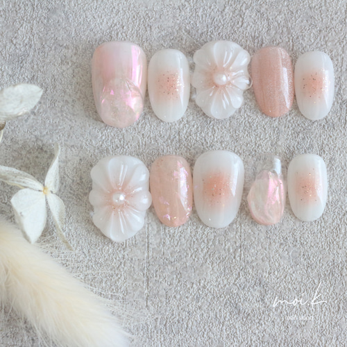 春ネイル / ぷっくり / フラワー / チークネイル / かわいい  