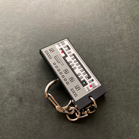 [Keychain] Bass synth rubber keychain / 03：Bass SYNTHESIZER 303 第5張的照片