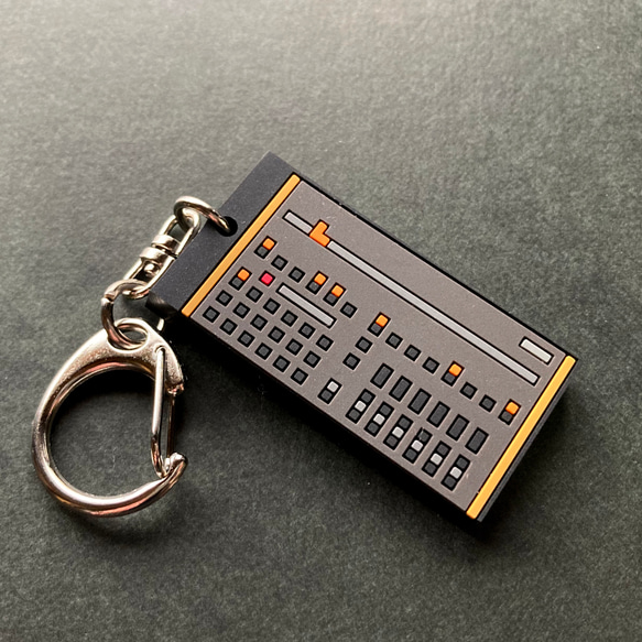 [Keychain] Rhythm Machine 橡膠鑰匙扣/04：PCM RhythmMachine 第3張的照片