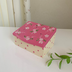 キラキラストーンと小花のカードケース(ベリーピンク)　　トールペイント 1枚目の画像