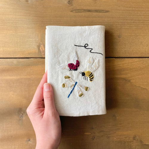 お花と蝶々結び 文庫本サイズ ブックカバー ハンドメイド