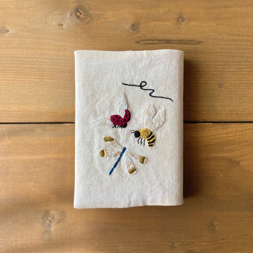 ハンドメイド ブックカバー (文庫本サイズ) 四つ葉のクローバー