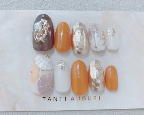 淡色和装ネイルチップ　ホワイトゴールド花柄ネイルチップ 10個セット ゴールド花柄ネイルチップ10個セット 淡色和装ネイルチップ