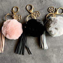 ふわふわポンポン・五芒星スター・フリンジ タッセルのバッグチャーム