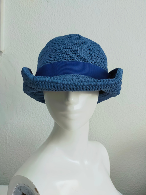 Yuu　コットンツバ広ハット手編み帽子　畳める帽子サイズ調整機能付き　青 4枚目の画像
