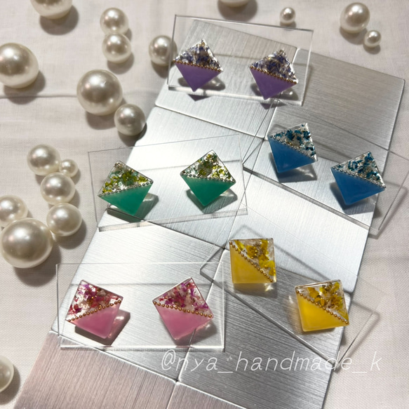 春色お花の四角ピアス】1粒ピアス こつぶ スクエア 推しカラー 推し活 