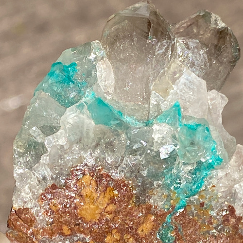 ダイオプテーズ ウィレマイト 共生 F13 鉱物 標本 原石 ダイオプテーズ / 原石 標本 | ariife.公式オンラインショップ｜天然石