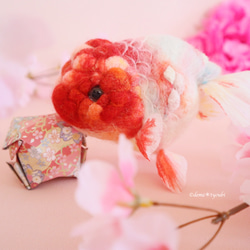 "春金魚〜桜錦〜"　金魚　羊毛フェルト　ペット　アクアリウム　春　母の日 2枚目の画像