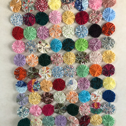 ヨーヨーキルト 小花柄 小花柄でヨーヨーキルトコースター① | MILK COCOAの編んだり