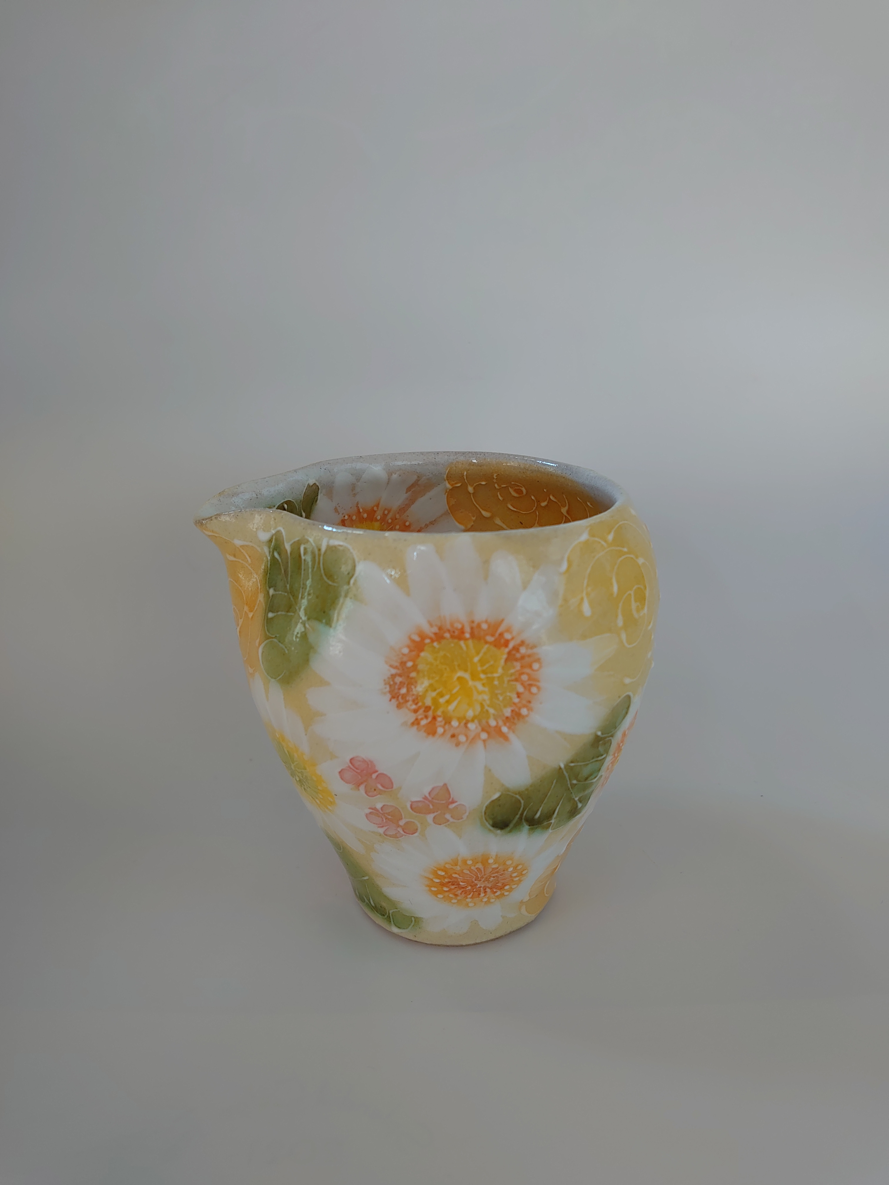 工房ゆずりは 片口　黄色に白い花がとても綺麗で元気の出る絵柄