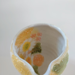 Creema陶器市2024 工房ゆずりは　片口　黄色に白い花がとても綺麗で元気の出る絵柄 13枚目の画像