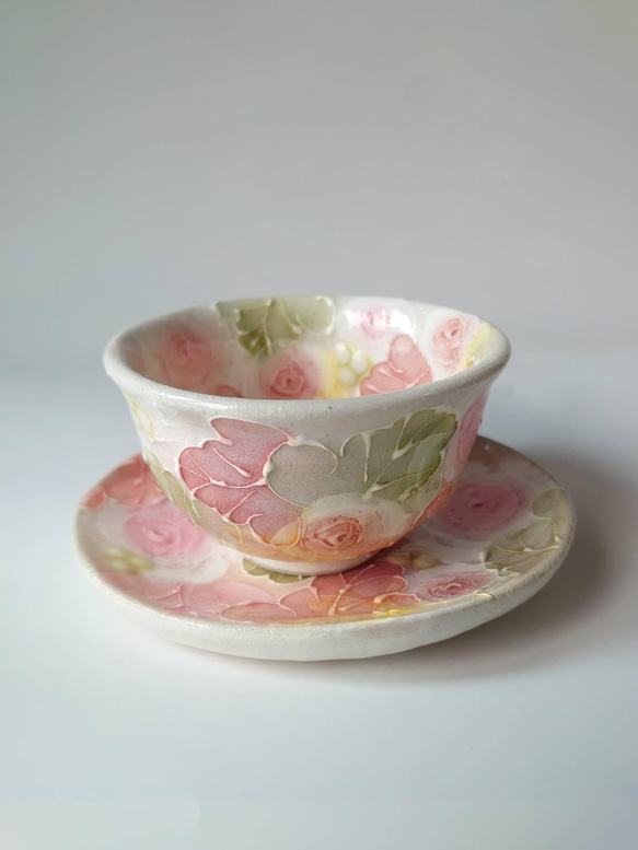 母の日Creema陶器市2024 工房ゆずりは　茶菓セット　デフォルメされたピンクの薔薇が綺麗な釉彩ローズ　45620 1枚目の画像