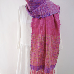 手織りロングストール・春色のフューシャ 3枚目の画像