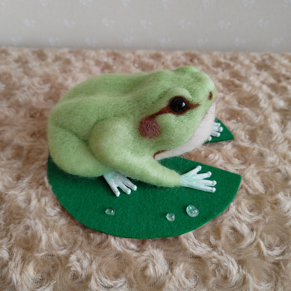 〈値下げ中〉　カエル　ウシガエル　ぬいぐるみ　羊毛フェルト① 値下げ中〉 カエル ウシガエル ぬいぐるみ 羊毛フェルト① 値下げ中