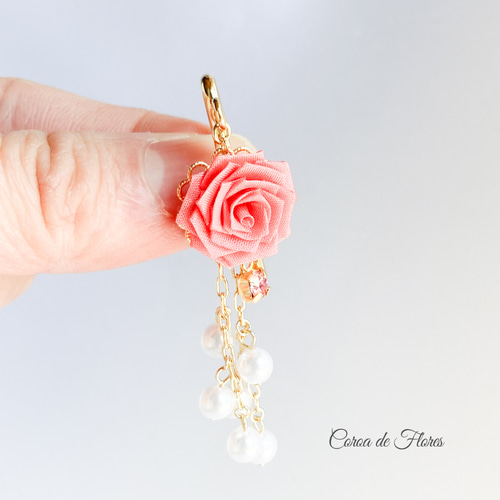 つまみ細工 薔薇のポニーフック 緩かっ (赤薔薇)