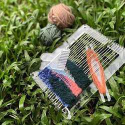 透明壓克力 攜帶梭織板 附梭織工具 送毛線 教學影片 / 簡易織布 Acrylic Weaving Loom Kit 第9張的照片