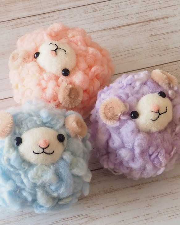 羊毛フェルト もこもこ可愛いひつじちゃんマスコット 羊毛氈 にじいろ