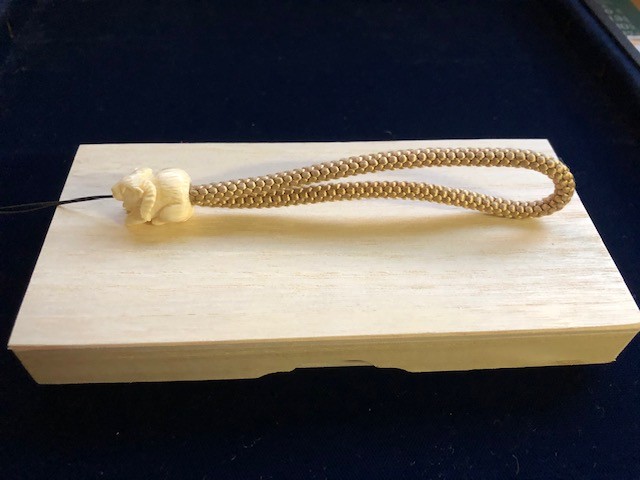 象牙　十二支ストラップ（正絹）　未（ﾋﾂｼﾞ） 11,100円