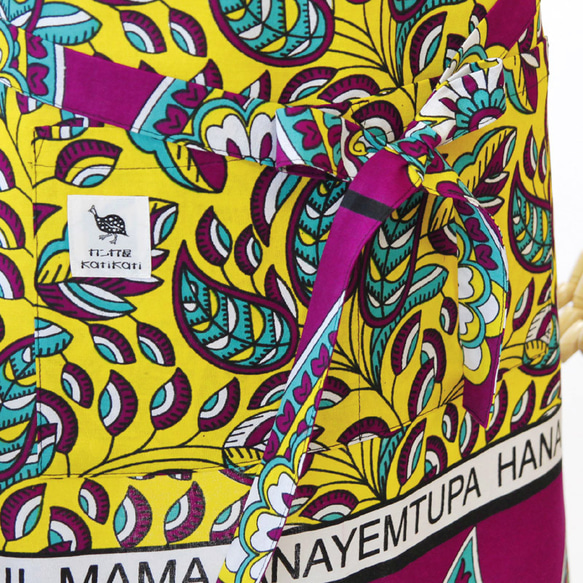 カンガのエプロン（イエロー × ボタニカル）エプロン アフリカ布 母の日 ギフト 8枚目の画像