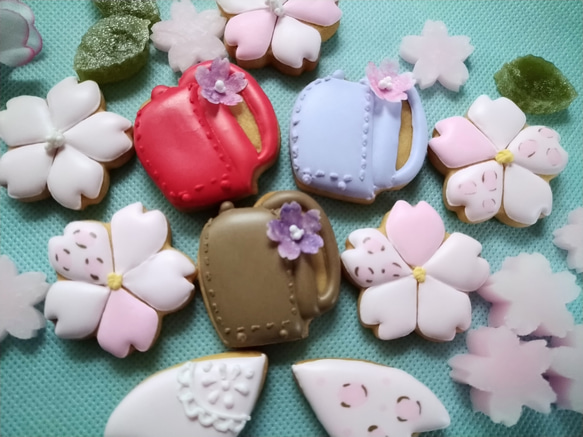『Creema限定』ランドセルと桜のアイシングクッキー　クッキー缶　白砂糖不使用身体に優しいアイシングクッキー 6枚目の画像