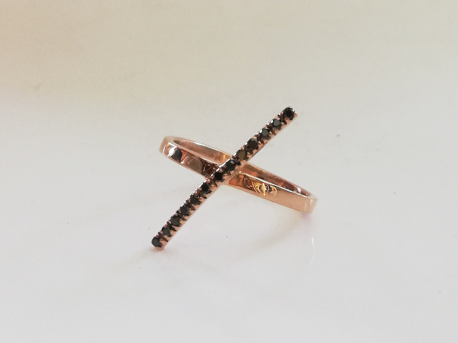 K18 12+1 b-diamond ring