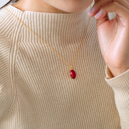 Creema限定新春福袋〈梅〉赤いチェコガラスのスタッドピアス