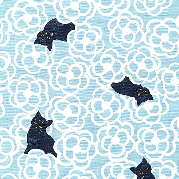 オックス生地【50×110cm】黒猫 猫 ネコ 花柄 カメリア ブルー 生地 布 2枚目の画像