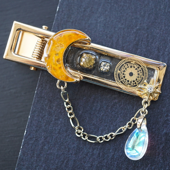 月巡りのヘアクリップ 1枚目の画像