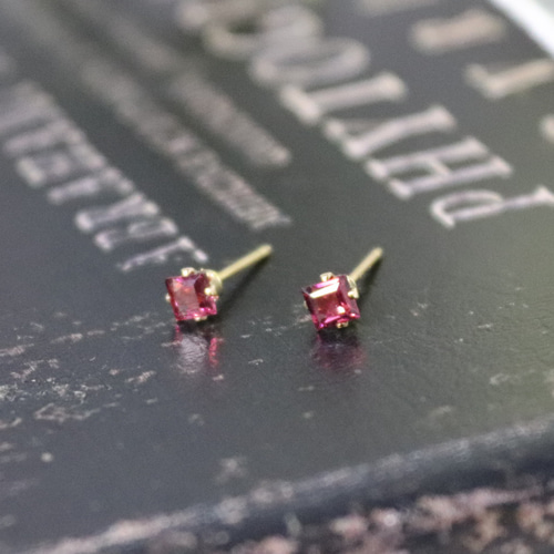 14kgf 型ガーネット4連ピアス 14kgf コイン型ガーネット4連ピアス