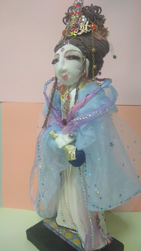 『オシャレな観音像』水瓶を持った観音菩薩　仏像　布製　創作人形　プレゼント 11枚目の画像