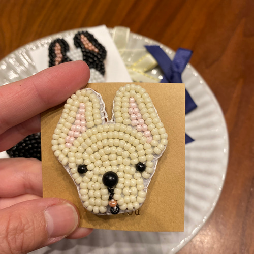 刺繍　ビーズ　ブローチ　ボストンテリア　ハンドメイド ビーズ刺繍ブローチ ボストンテリア フレブル ブローチ Pocket